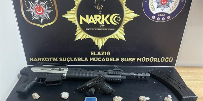 Elazığ'da "torbacı" operasyonunda yakalanan iki şüpheli tutuklandı