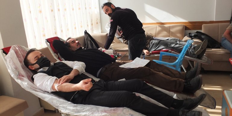 Keban'da Kızılay için kan bağışı