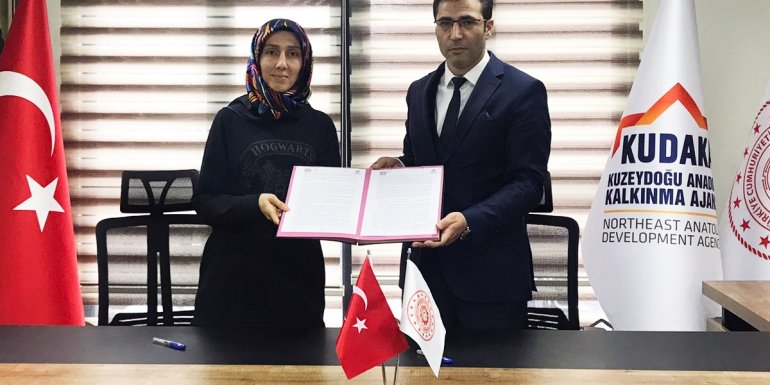 Erzincan'ın meyveleri geleneksel yöntemlerle şerbet halinde ekonomiye kazandırılacak