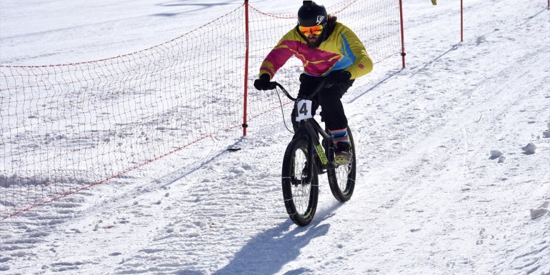ERZURUM - Dağ bisikleti tutkunları Palandöken
