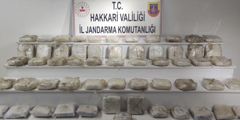Hakkari kırsalında 70 kilo 600 gram eroin ele geçirildi