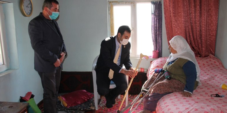 Kaymakam Türkoğlu, "Elini Öpmeye Geldik" projesi kapsamında ziyaretlerde bulundu