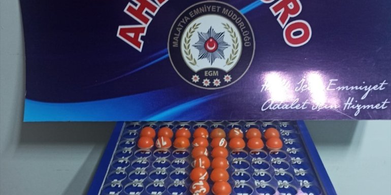 Malatya'da kumar oynayan 17 kişiye işlem yapıldı