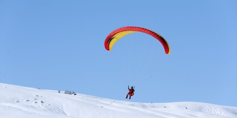 Muş halkı 3. Kar Festivalinde bir araya geldi1