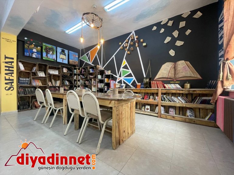 Öğrencilerin atık malzemelerden kurduğu kütüphane örnek oldu5