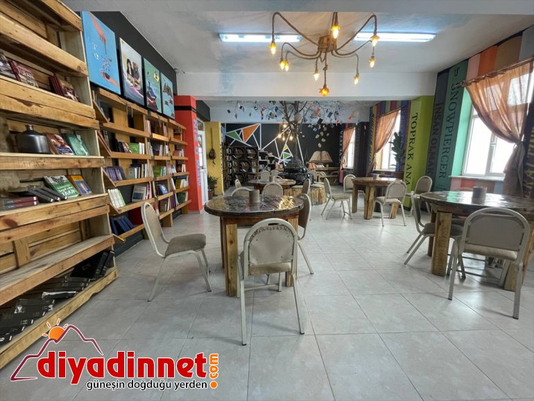 Öğrencilerin atık malzemelerden kurduğu kütüphane örnek oldu6