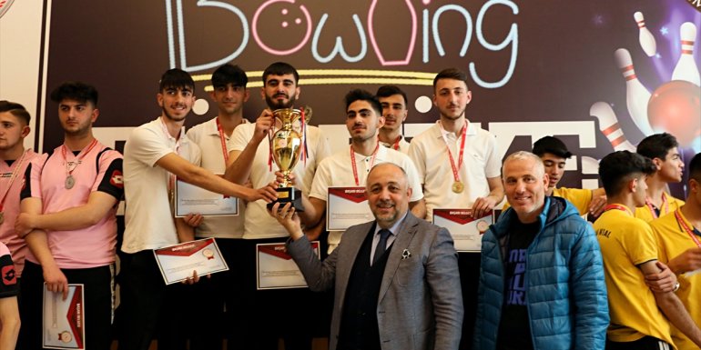 SAMSUN - Bingöllü gençler 4 aylık çalışmayla bowlingde Türkiye şampiyonu oldu1