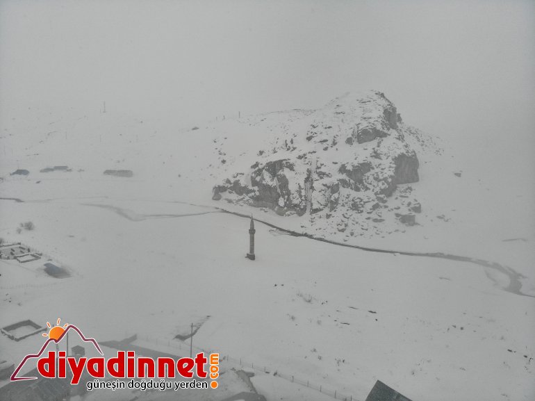 Sular altında kalan cami havadan görüntülendi2