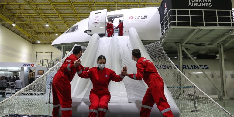 THY, 1000 kabin memuru istihdamı için başvuru süresini uzattı