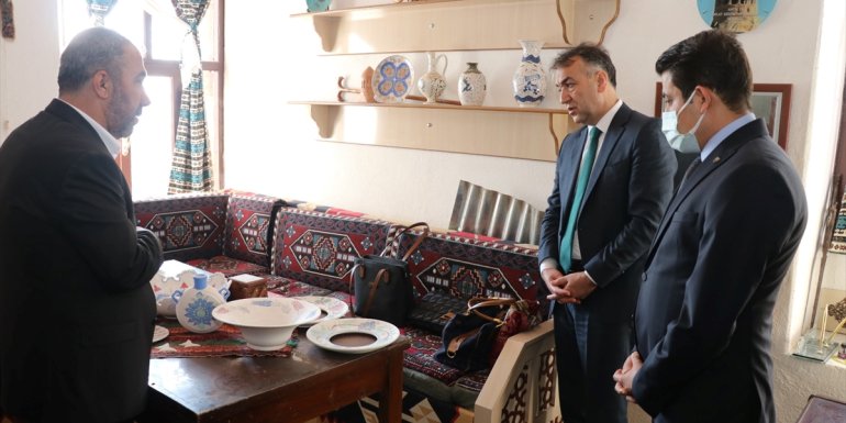 Vali Çağatay Ahlat ilçesinde incelemelerde bulundu