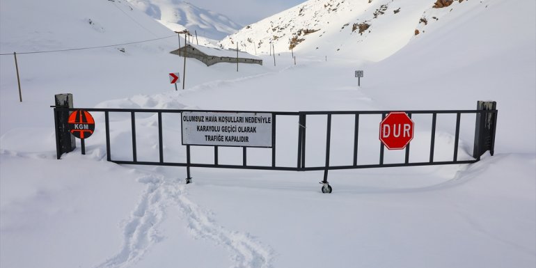 Van'da 42 kişinin çığda hayatını kaybettiği bölgede önlemler sıkı tutuluyor