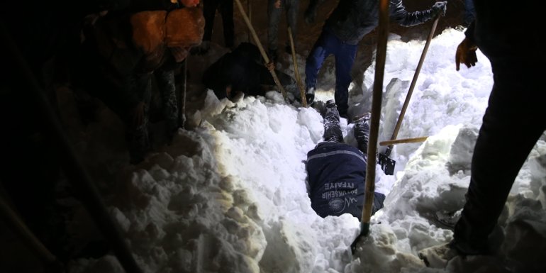 Van Valisi Bilmez, 2020'deki çığ felaketinde hayatını kaybedenlere rahmet diledi