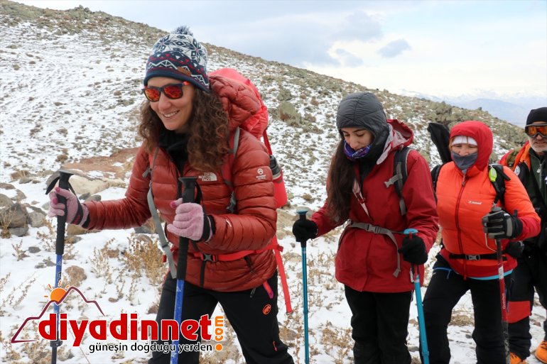 AĞRI zirve dağcıdan 27 Dağı