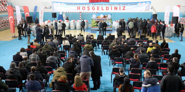 Ağrı'da 40 çiftçiye süt soğutma tankı dağıtıldı