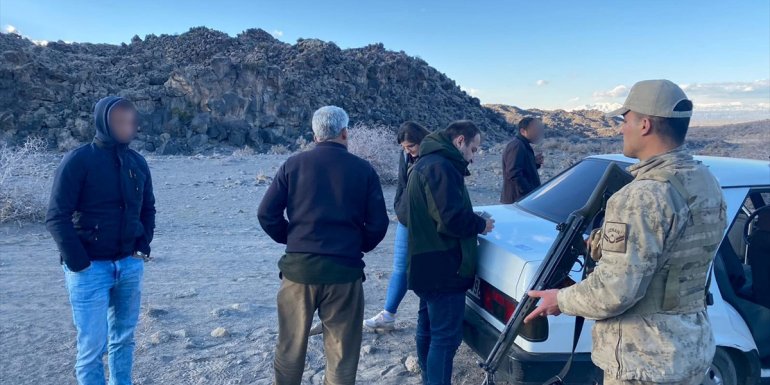 Ağrı Dağı Milli Parkı'nda kaçak avlanan 2 kişiye 14 bin 500 lira ceza