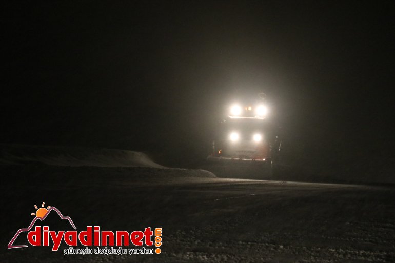 ve Ağrı-Erzurum tipi tır kapatıldı kara nedeniyle geçişine kar yolu yoğun 3