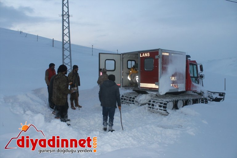 ve kaldırıldı saatlik AĞRI çabayla rahatsızlanan 7 - bebeği Mezrada hastaneye anne 2
