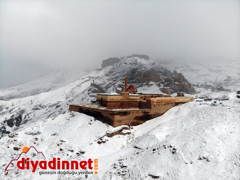 İshak - Sarayı Paşa geçen 9 AĞRI kırdı ziyaretçi rekorunu yılın sayısı sene Tarihi son 2