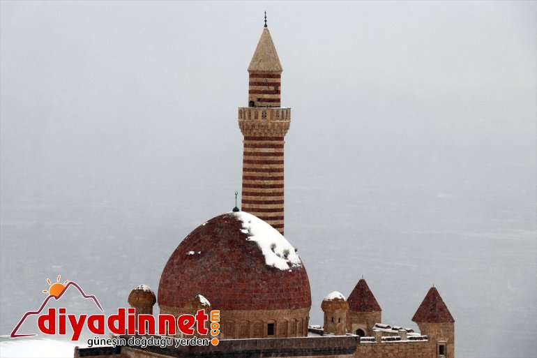 sene Sarayı sayısı AĞRI son kırdı geçen rekorunu ziyaretçi yılın Paşa - Tarihi 9 İshak 12
