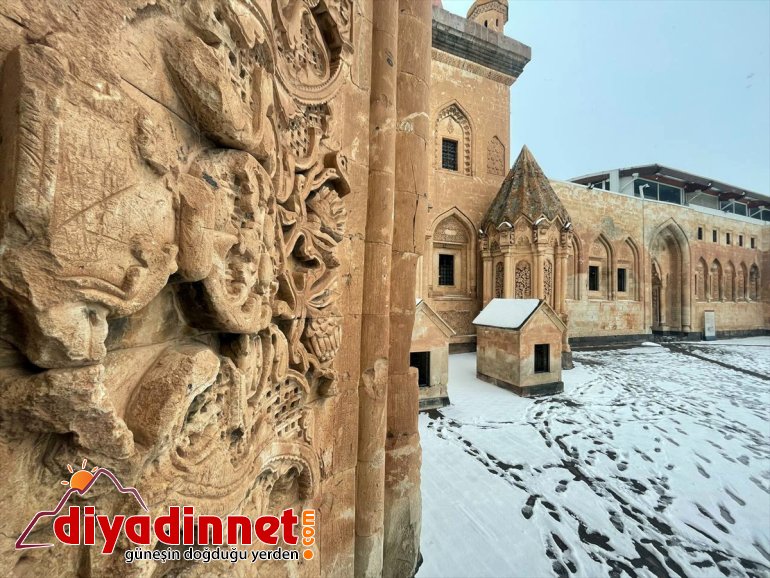 yılın Paşa İshak sene geçen rekorunu ziyaretçi AĞRI - sayısı kırdı son Tarihi 9 Sarayı 19