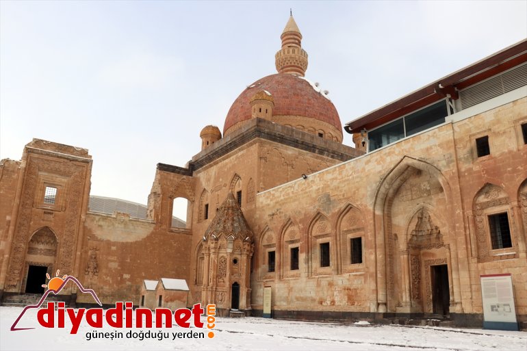 yılın sayısı Tarihi geçen Sarayı rekorunu AĞRI son ziyaretçi kırdı - sene İshak Paşa 9 6