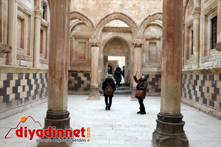 Sarayı yılın Paşa sene Tarihi İshak kırdı geçen son sayısı AĞRI - rekorunu ziyaretçi 9 10