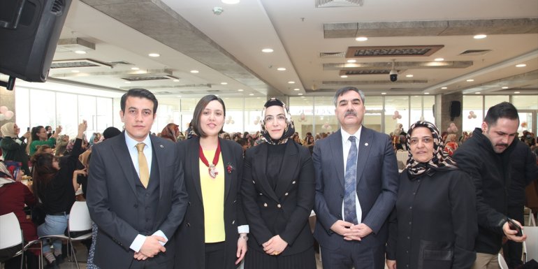 Ahlat'ta 8 Mart Dünya Kadınlar Günü kutlandı