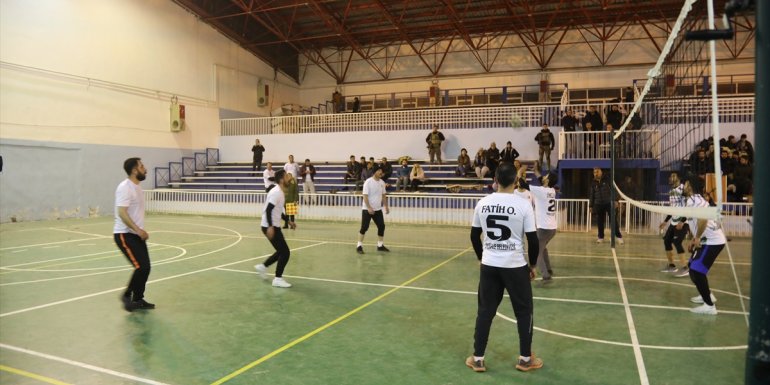 Başkale'de kurumlar arası voleybol turnuvası başladı