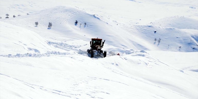 BİTLİS - 116 köy yolu kardan ulaşıma kapandı1