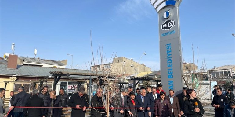 Çaldıran Belediyesinden vatandaşlara ücretsiz internet hizmeti1