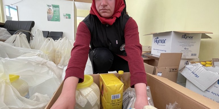 Elazığ'da ihtiyaç sahibi ailelere gıda yardımı