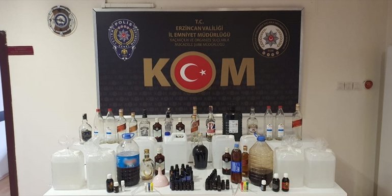 Erzincan'da 30 litre sahte içki ele geçirildi