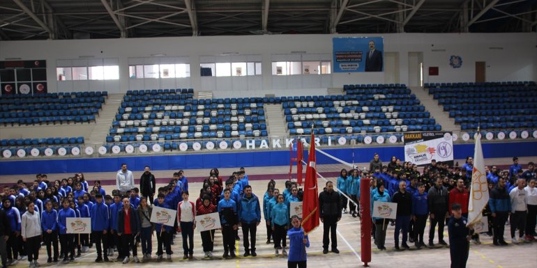 Hakkari'de voleybol grup müsabakaları başladı
