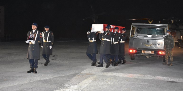 Hakkari'de şehit olan asker için tören düzenlendi
