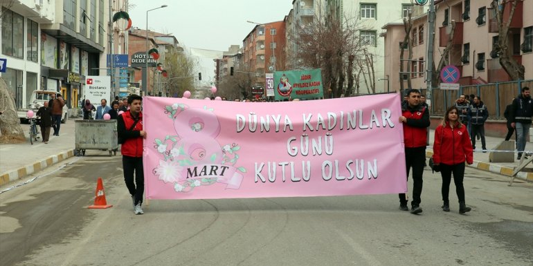 IĞDIR - 8 Mart Dünya Kadınlar Günü çeşitli etkinliklerle kutlandı1