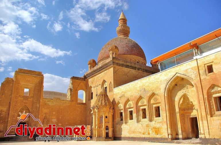 İshak Paşa Sarayı, son 9 yılın en yüksek ziyaretçi sayısına ulaştı2