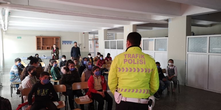 Keban'da öğrencilere trafik eğitimi verildi