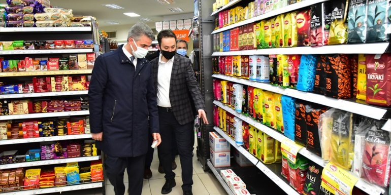 Malatya Valisi Baruş, marketlerde 'stokçuluk' ve 'fahiş fiyat' denetimine katıldı