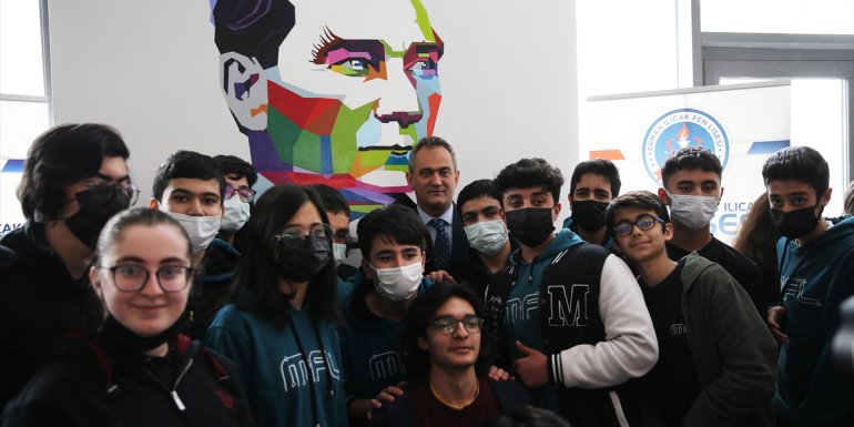 Milli Eğitim Bakanı Özer, Erman Ilıcak Fen Lisesi'nin açılış törenine katıldı: