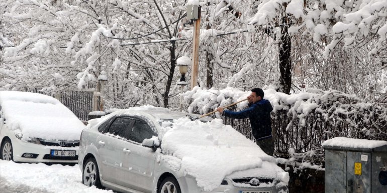 Van, Bitlis, Hakkari ve Muş'ta 683 yerleşim biriminin yolu kapandı