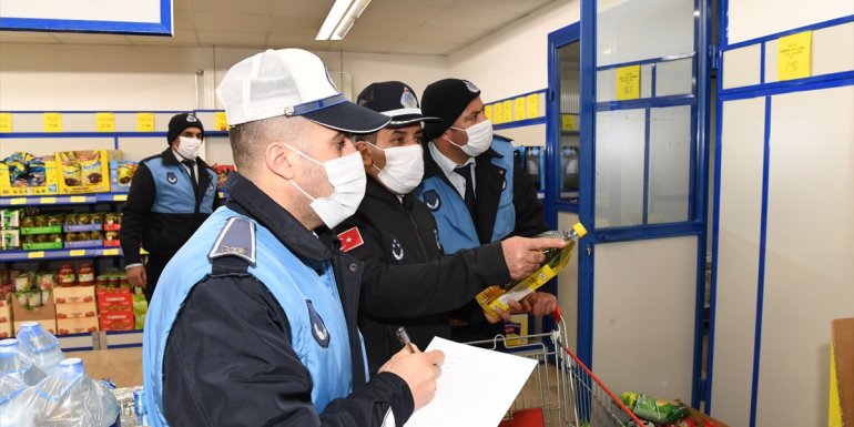 Muş'ta marketlerde "fahiş fiyat" ve "stok" denetimi yapıldı