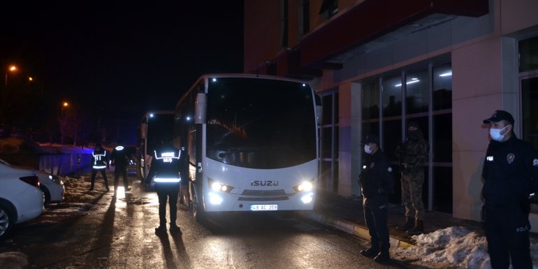 MUŞ - Uyuşturucu operasyonu: 13 gözaltı1