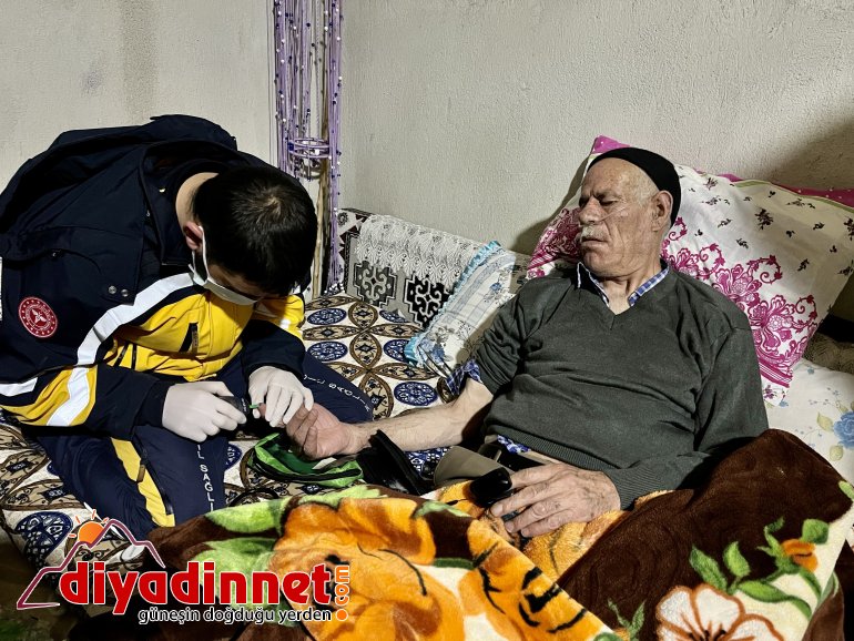 Sağlık ekipleri 65 yaşındaki hasta için seferber oldu10