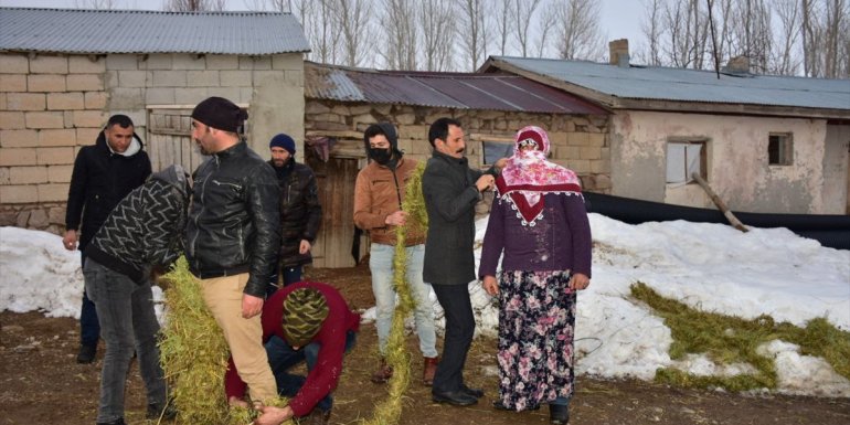 Van'da köylülerin kış eğlencesi "köse-gelin" geleneği yaşatılıyor