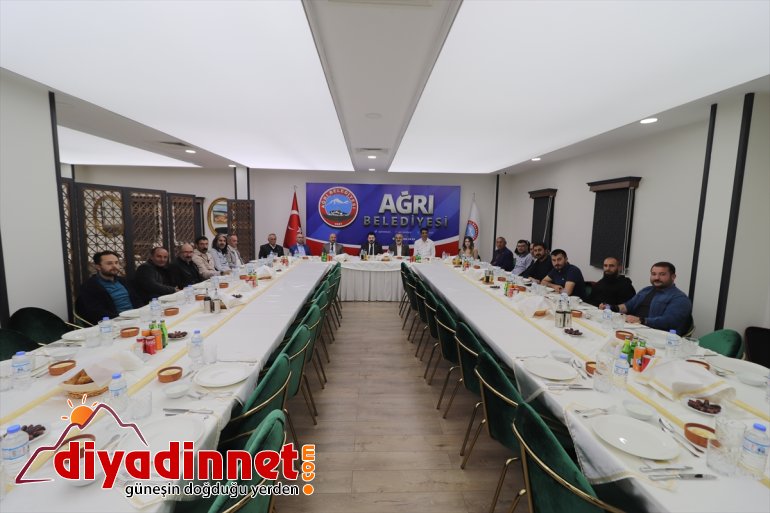 Ağrı Belediye Başkanı Sayan basın mensuplarıyla iftar yaptı