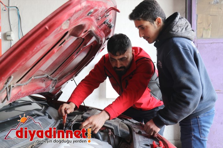 eğitimciler kazandırıldı genç ayakkabı sayesinde Ağrı