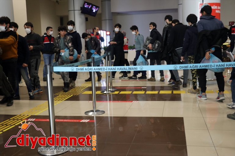 Afgan yakalanan düzensiz Ağrı