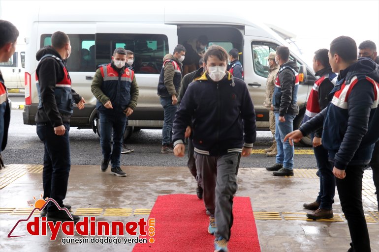göçmen düzensiz 227 yakalanan gönderildi ülkelerine Ağrı