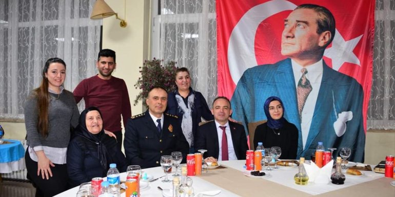 AĞRI - Emniyet teşkilatı, şehit aileleri ve gazilerle iftarda buluştu1