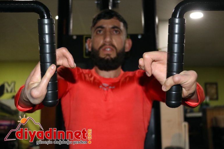 örnek engelli - tutunan Sporla istiyor Sezer, AĞRI doğuştan hayata olmak 12